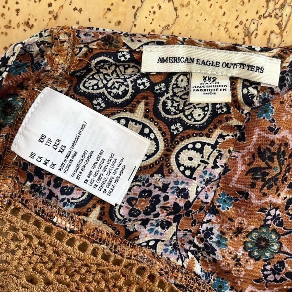 American Eagle Outfitters Tied Halter Crop Top - Picture 6 of 6